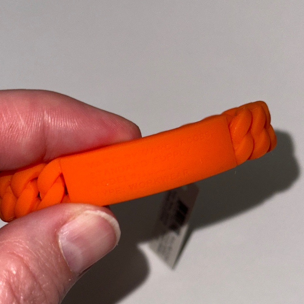 NWT Marc by Marc Jacobs Orange Silicone Bracelet (RETAIL 28) - Picture 3 of 3
